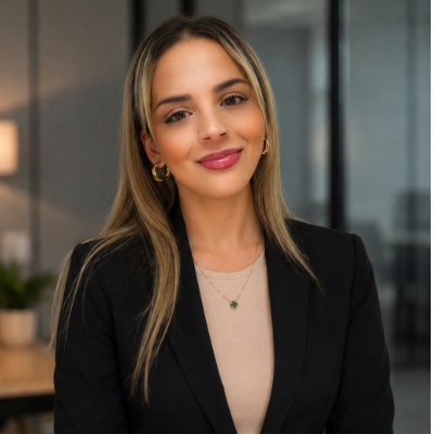 Romina Hajdari - Beraterin Akquisitionsmanagement