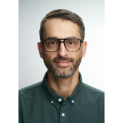 Yousuf Bruno Latif - Courtier