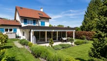 Villa jumelle par les garages