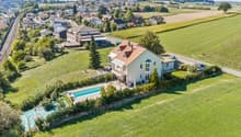 La masion en bordure de la zone agricole