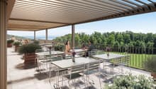 Vue sur le lac et bain de soleil la terrasse parfaite pour savourer un déjeuner paisible