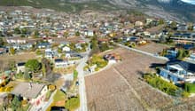 Terrain à bâtir Miège - Vue drone / Baugrundstück Miège - Drohnenansicht / Building plot Miège - Drone view