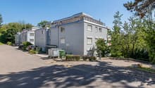 Garageneinfahrt rechts vor dem Containerplatz