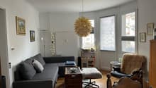 geräumiges Wohn-Esszimmer mit Nordbalkon