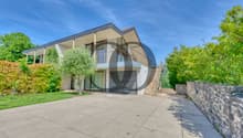 Listing picture