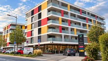 Architecture_moderne_aux_faades_colorees.png