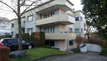 Aussenansicht Garageneinfahrt
