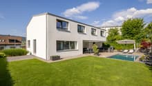 Freistehendes Einfamilienhaus mit gemütlichem Garten und Pool