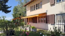 11_Haus Sicht von Garten seitlich