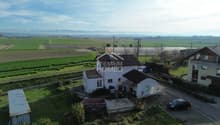 Listing picture