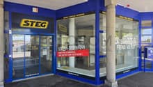 vitrine avec porte automatique