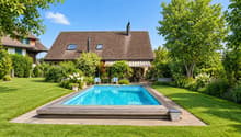 Aussenansicht mit Schwimmbad