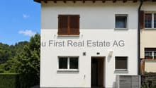 Moderne Fassade mit durchdachtem Grundriss