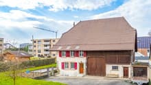 Maison à rénover avec beau potentiel