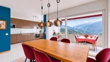 Salle à manger lumineuse