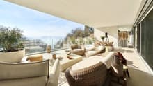 Terrasse avec vue sur le lac