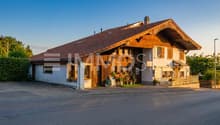 Immeuble 2 appartement + 1 local commercial