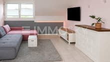 Geräumiges Wohnzimmer