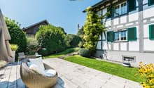 Exklusive 8.5-Zimmer-Residenz voller Klasse und Charme.