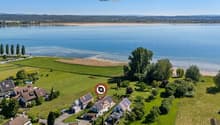 Seltene Seeliegenschaft mit parkähnlicher Gartenlandschaft.