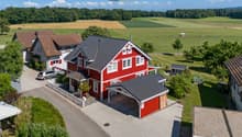 Holzbauweise, Unverbaubarer Weitsicht und viel Privatsphäre.