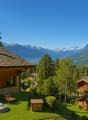 20250704_1639_Chalets en Été_remix_01jzaxtnk0fbytbfht7q0kdm8a.png