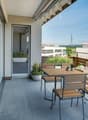 Überdachter Balkon