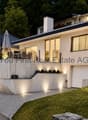 Moderne Architektur mit eleganter Fassade und durchdachtem Außenbereich