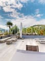 Grande terrazzo panoramico soleggiato