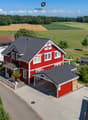 Holzbauweise, Unverbaubarer Weitsicht und viel Privatsphäre.