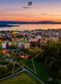 Sinnliche Idylle ohne Aufwand:  Die naturnahe Gestaltung fügt sich harmonisch in die Landschaft ein und bietet maximale Erholung.