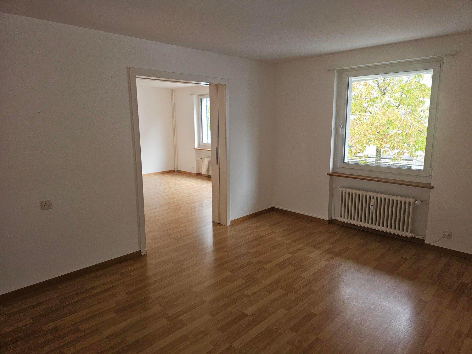 GrosszÃ¼gige Wohnung mit Balkon