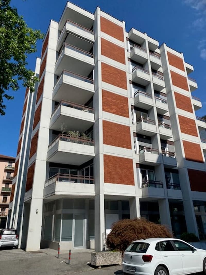 Lugano vendiamo ampio appartamento di 3.5 locali (1)