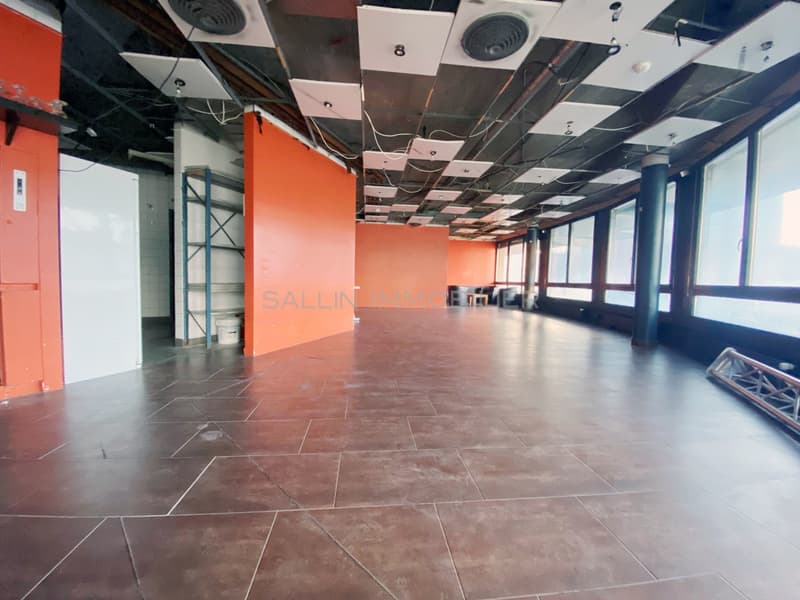 Surface commerciale avec vitrines  d'env. 250 m² en duplex (4)