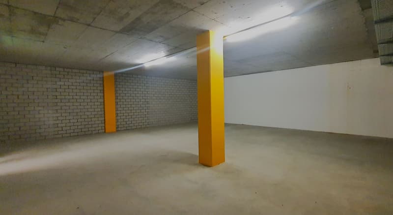 160 m2 Lager im Untergeschoss (2)