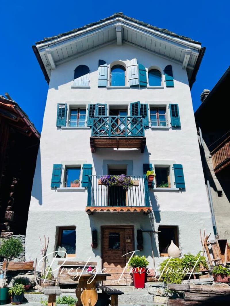 MAGNIFICO DUPLEX RINNOVATO DI 3,5 LOCALI + LOCALE/LABORATORIO - MASE (MONT-NOBLE) (7)