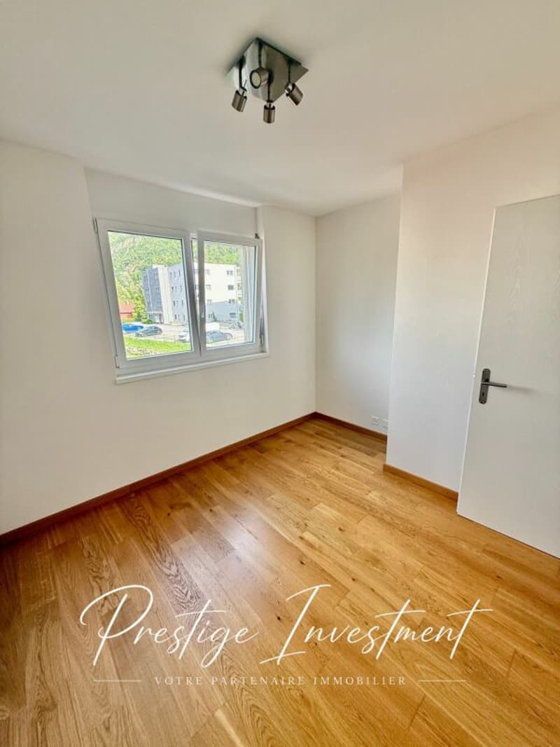 Appartamento Luminoso con Terrazza di 5.5 Locali & 148 m2 Aproz (12)