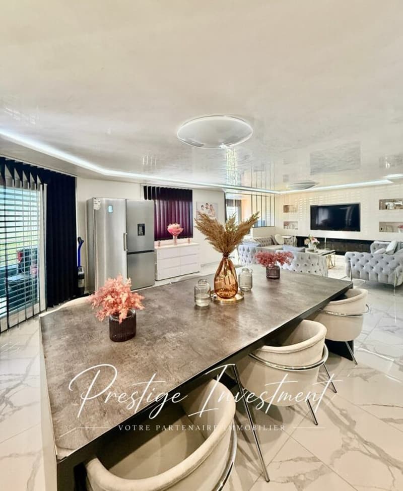 Renovated 4.5-room apartment of 132 m2 in Conthey (4)