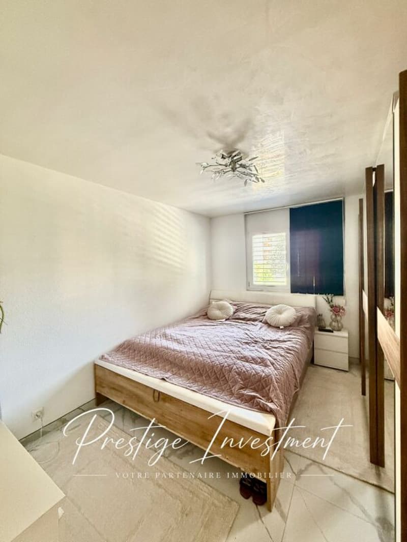 Renovated 4.5-room apartment of 132 m2 in Conthey (14)