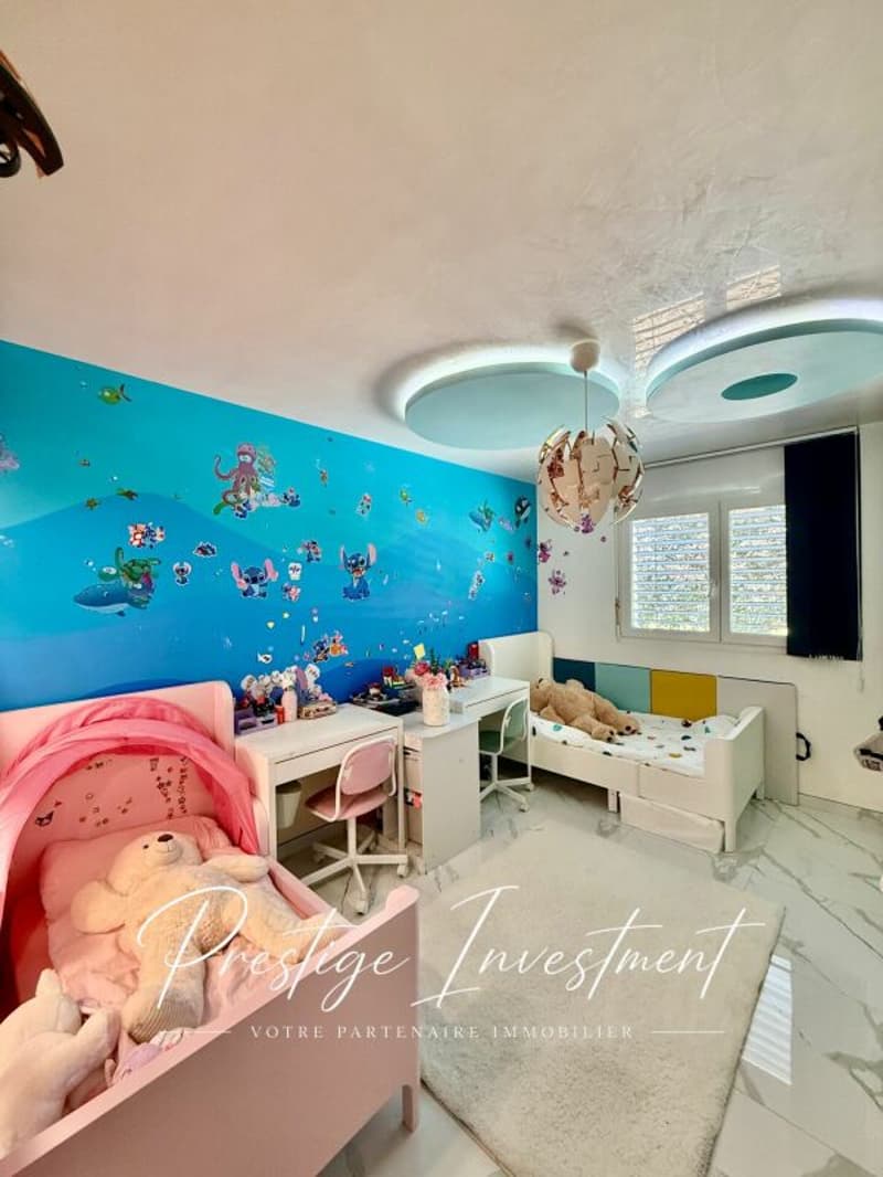 Renovated 4.5-room apartment of 132 m2 in Conthey (13)