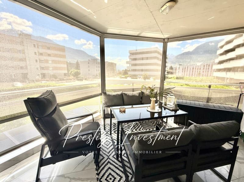 Renovated 4.5-room apartment of 132 m2 in Conthey (3)
