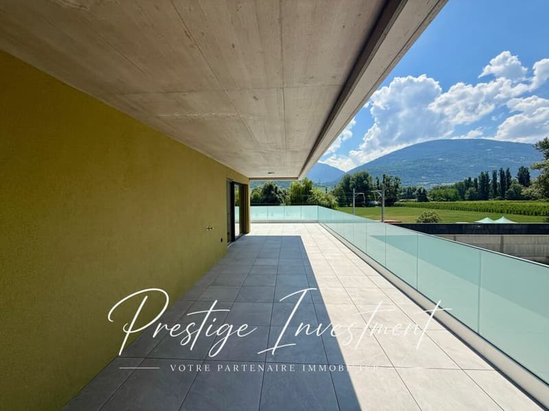 Attic with terrace, Minergie label, 2.5 rooms - Sion (2)