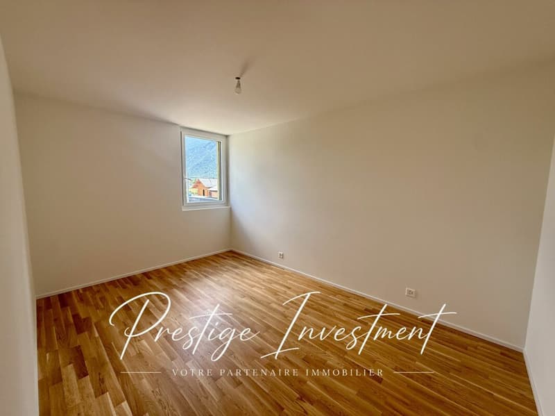 Attic with terrace, Minergie label, 2.5 rooms - Sion (6)