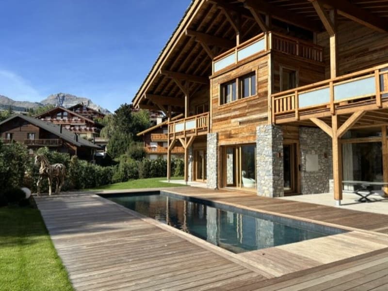 Magnifique Chalet Prestige: le golf en voisin, les Alpes en horizon. (1)