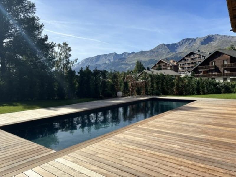 Magnifique Chalet Prestige: le golf en voisin, les Alpes en horizon. (2)
