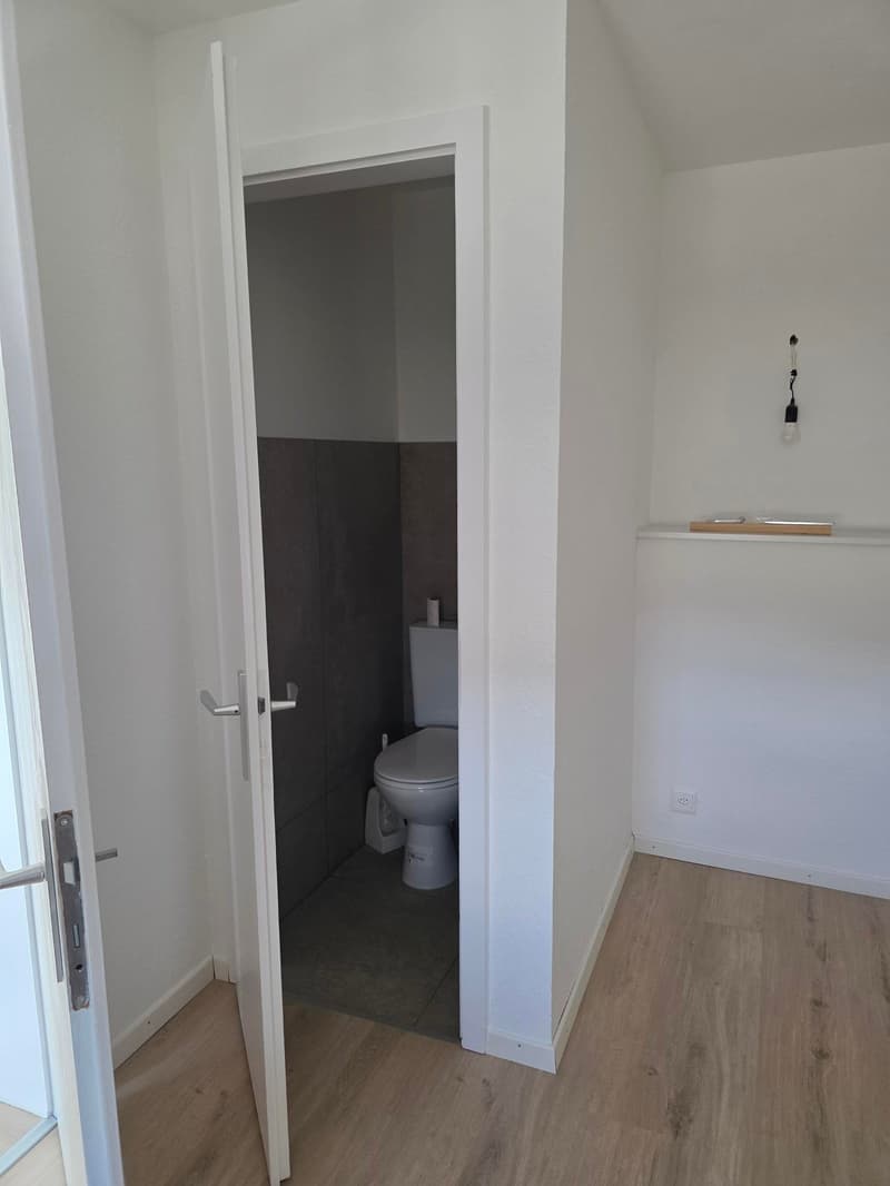 Charmant appartement en attique de 4.5 pièces à Porrentruy avec véranda (23)