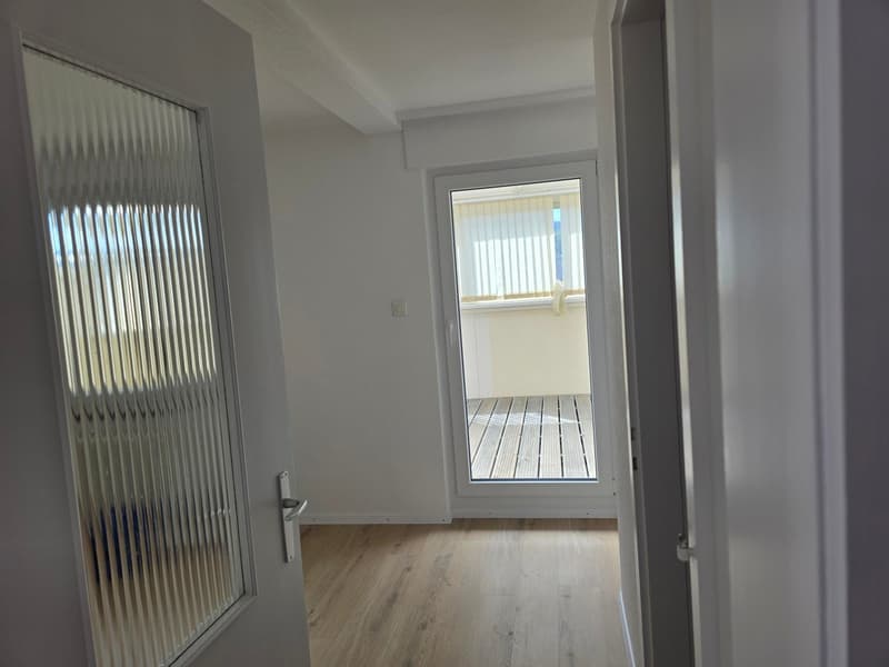 Charmant appartement en attique de 4.5 pièces à Porrentruy avec véranda (21)
