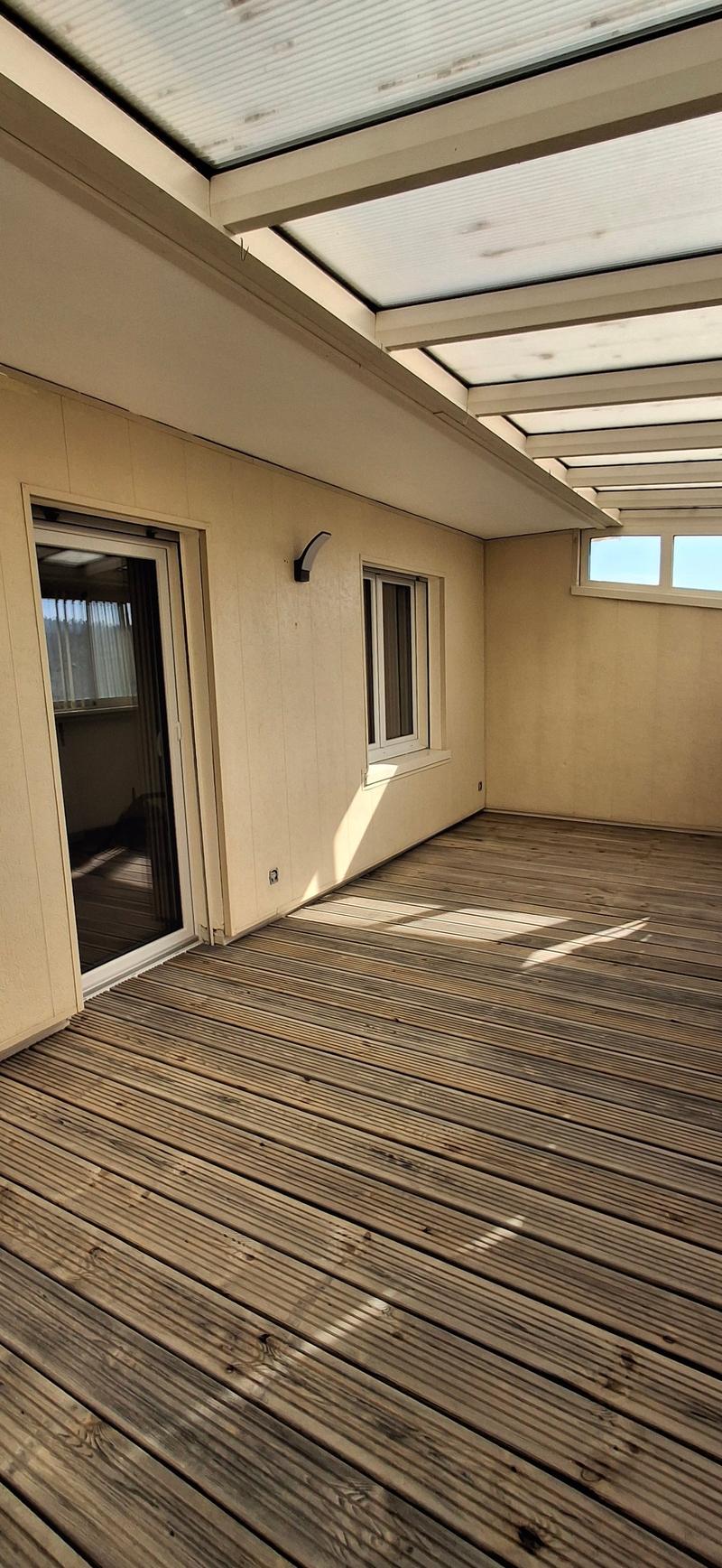 Charmant appartement en attique de 4.5 pièces à Porrentruy avec véranda (8)