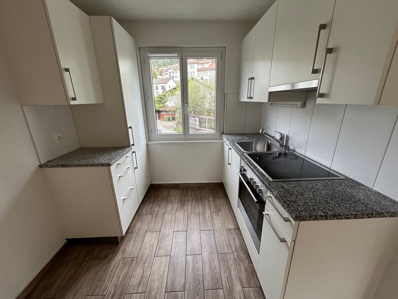 For rent: 4.5-room apartment with balcony - Pont 10, Tramelan (2)