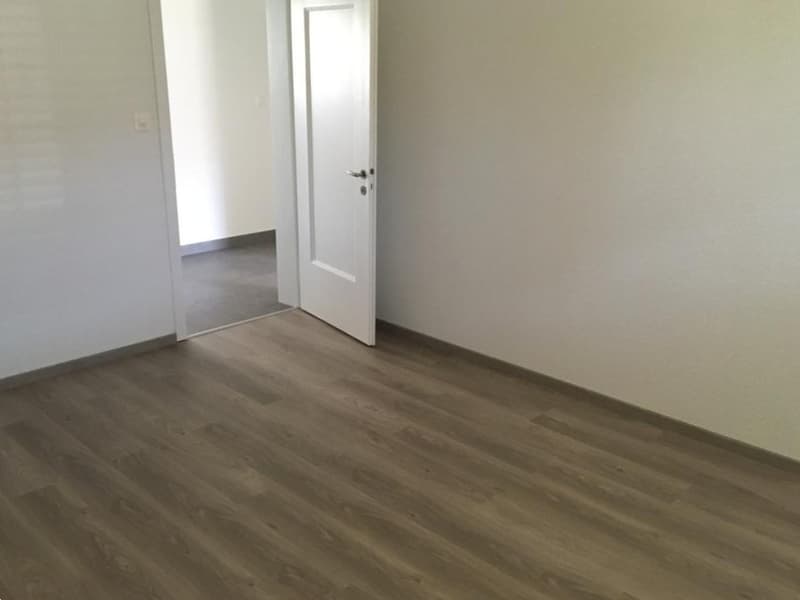 A louer: appartement 3 pièces avec balcon - Paul-Charmillot 80, St-Imier (1er étage) (3)